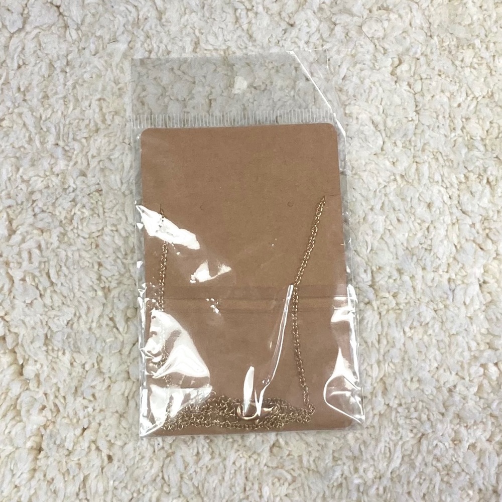 Fashion Jewelry Gold Crescent Pendant Necklace - Picture 2 of 2